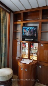 Paul Gauguin Cruises Tahiti & Society Islands Luxury Travel Virtuoso Izumi Ogawa Trip agent vacation advisor Vision French Polynesia Cruise ship boat