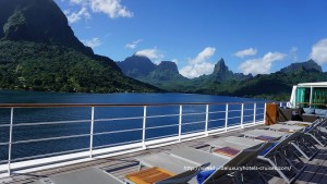 Paul Gauguin Cruises Tahiti & Society Islands Luxury Travel Virtuoso Izumi Ogawa Trip agent vacation advisor Vision French Polynesia Cruise ship boat ocean water sand beach Moorea shark stingray