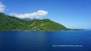 Paul Gauguin Cruises Tahiti & Society Islands Luxury Travel Virtuoso Izumi Ogawa Trip agent vacation advisor Vision French Polynesia Cruise ship boat ocean water sand beach Moorea shark stingray