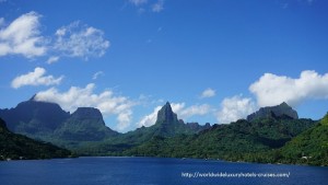 Paul Gauguin Cruises Tahiti & Society Islands Luxury Travel Virtuoso Izumi Ogawa Trip agent vacation advisor Vision French Polynesia Cruise ship boat ocean water sand beach Moorea shark stingray