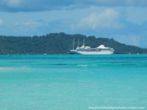 Paul Gauguin Cruises Tahiti & Society Islands Luxury Travel Virtuoso Izumi Ogawa Trip agent vacation advisor Vision French Polynesia Cruise ship boat Bora Bora ocean water sand beach