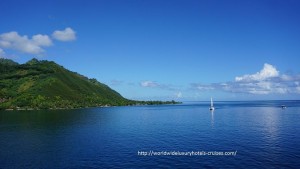 Paul Gauguin Cruises Tahiti & Society Islands Luxury Travel Virtuoso Izumi Ogawa Trip agent vacation advisor Vision French Polynesia Cruise ship boat Bora Bora ocean water sand beach Moorea