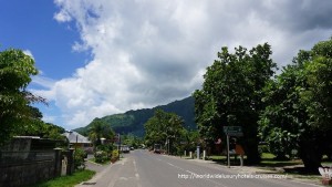 Paul Gauguin Cruises Tahiti & Society Islands Luxury Travel Virtuoso Izumi Ogawa Trip agent vacation advisor Vision French Polynesia Cruise ship boat Bora Bora ocean water sand beach Moorea