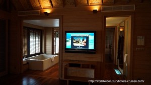 Four Seasons Resort overwater bungalow snorkel room bath bed Tahiti Society Islands Luxury Travel Virtuoso Izumi Ogawa Trip agent vacation advisor Vision French Polynesia Cruise ship boat Bora Bora ocean water sand beach