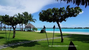 St. Regis Resort Bora Bora overwater bungalow snorkel room bath bed Tahiti Society Islands Luxury Travel Virtuoso Izumi Ogawa Trip agent vacation advisor Vision French Polynesia Cruise ship boat ocean water sand beach