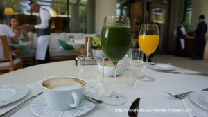 Waldorf Astoria Beverly Wilshire Hills Luxury Travel Virtuoso Izumi Ogawa Trip agent vacation advisor Vision California Rodeo Drive Shopping Hollywood Cut Restaurant Steak location movie stars pool bar celebrity pool bar view president bill Clinton blog